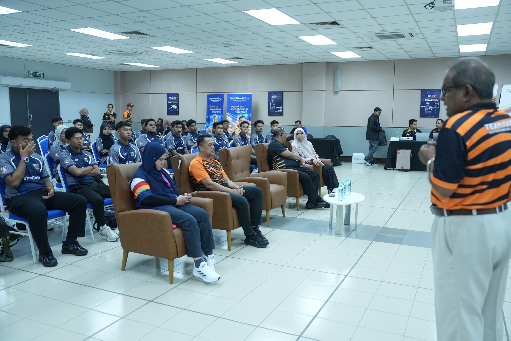 LAWATAN PELAJAR UNIVERSITI TEKNOLOGI MARA (UiTM) ARAU, PERLIS KE PUSAT KECEMERLANGAN SUKAN PARALIMPIK, KG. PANDAN Majlis Sukan Negara Malaysia | Majlis Sukan Negara Malaysia