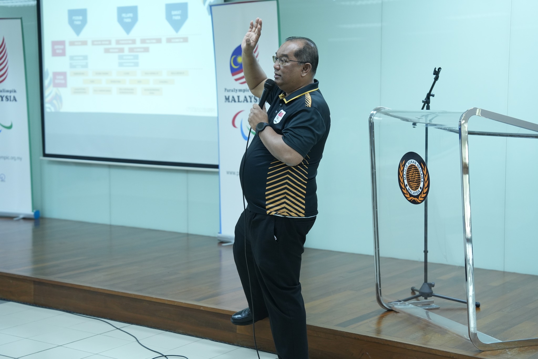 LAWATAN PELAJAR UNIVERSITI TEKNOLOGI MARA (UiTM) ARAU, PERLIS KE PUSAT KECEMERLANGAN SUKAN PARALIMPIK, KG. PANDAN Majlis Sukan Negara Malaysia | Majlis Sukan Negara Malaysia