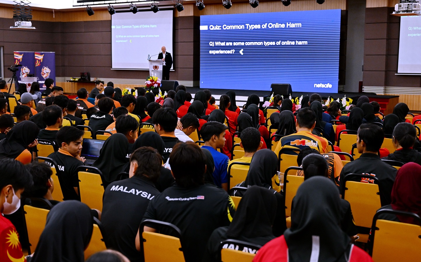 SESI PERKONGSIAN NETSAFE BERSAMA ATLET MENGENAI ANCAMAN DAN GANGGUAN DALAM TALIAN TERHADAP KESIHATAN MENTAL DAN KESEJAHTERAAN ATLET Majlis Sukan Negara Malaysia | Majlis Sukan Negara Malaysia